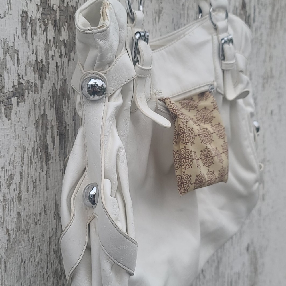 White Purse - Picture 4 of 10